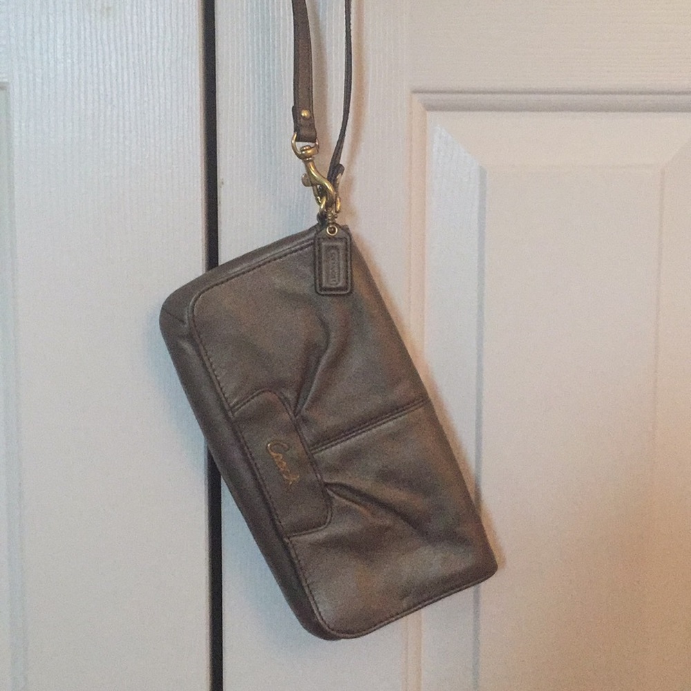 Coach wristlet grey